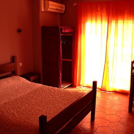 Hotel Le Couloubrier 勒穆伊 外观 照片