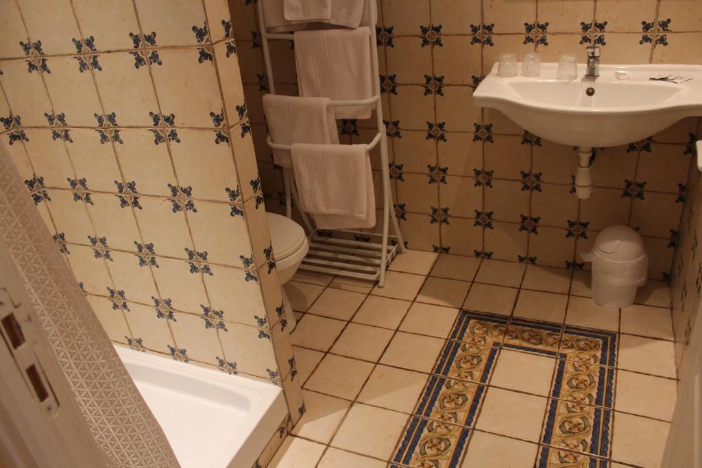Hotel Le Couloubrier 勒穆伊 客房 照片