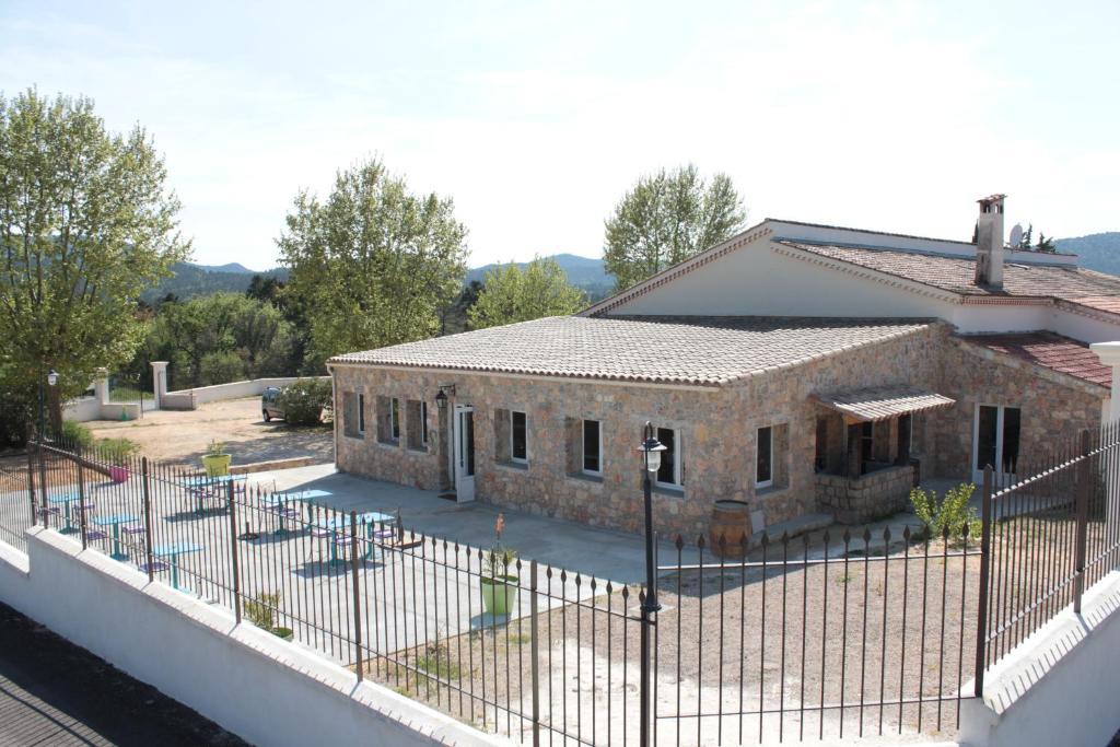Hotel Le Couloubrier 勒穆伊 外观 照片
