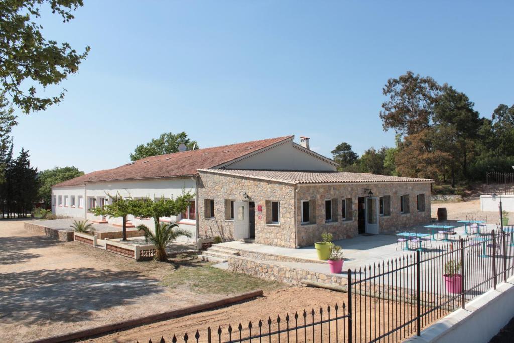 Hotel Le Couloubrier 勒穆伊 外观 照片