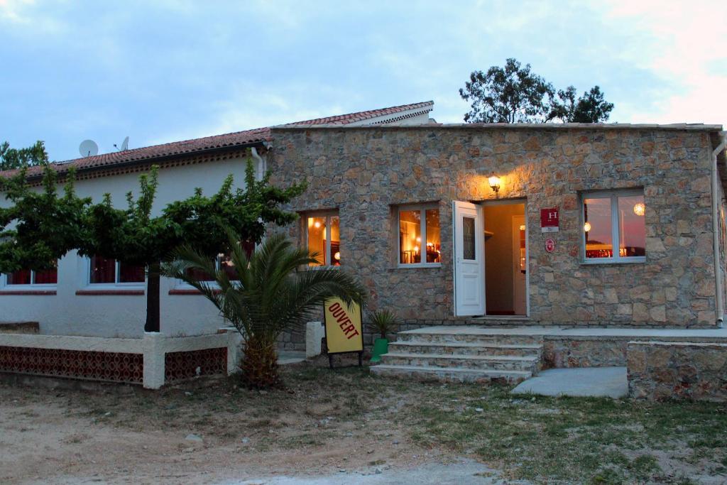 Hotel Le Couloubrier 勒穆伊 外观 照片